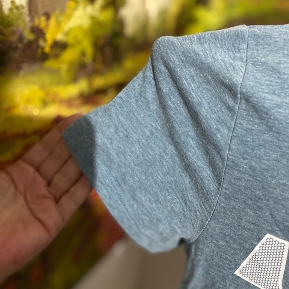 Under Armour size small blue green short sleeve tee with white graphics soft - Picture 4 of 6